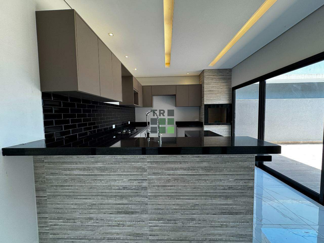 Casa em condomínio 3 quartos 3 suítes para aluguel Residencial Villa de León no Portal das Araras, em Três Lagoas: 