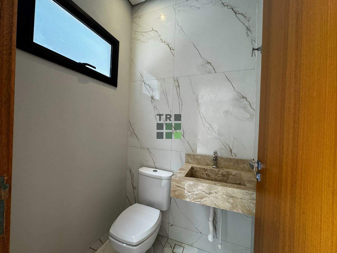 Casa em condomínio 3 quartos 3 suítes para aluguel Residencial Villa de León no Portal das Araras, em Três Lagoas: 