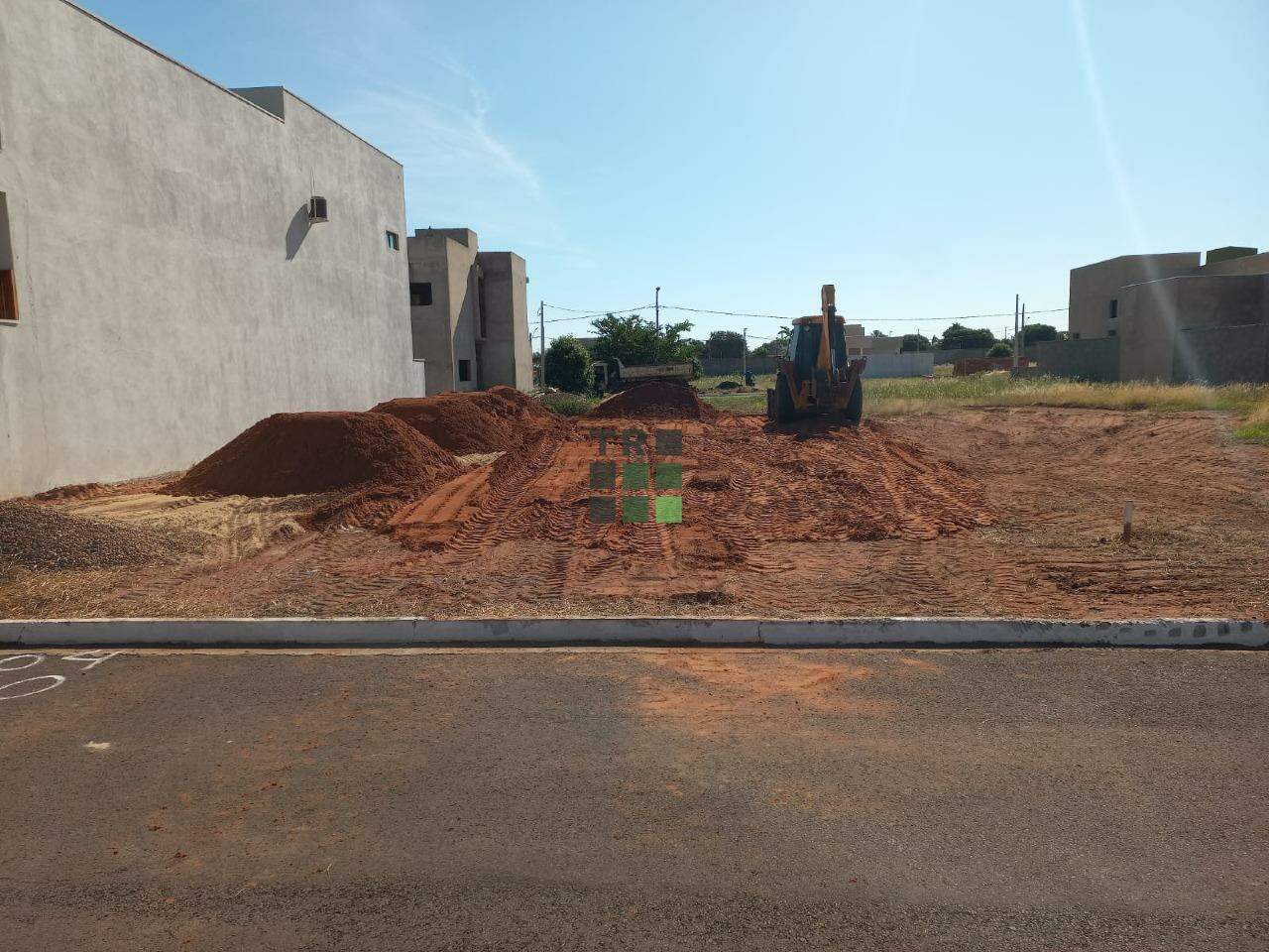 Terreno em condomínio à venda Sun Lake Residence no Sun Lake Residence, em Três Lagoas: 