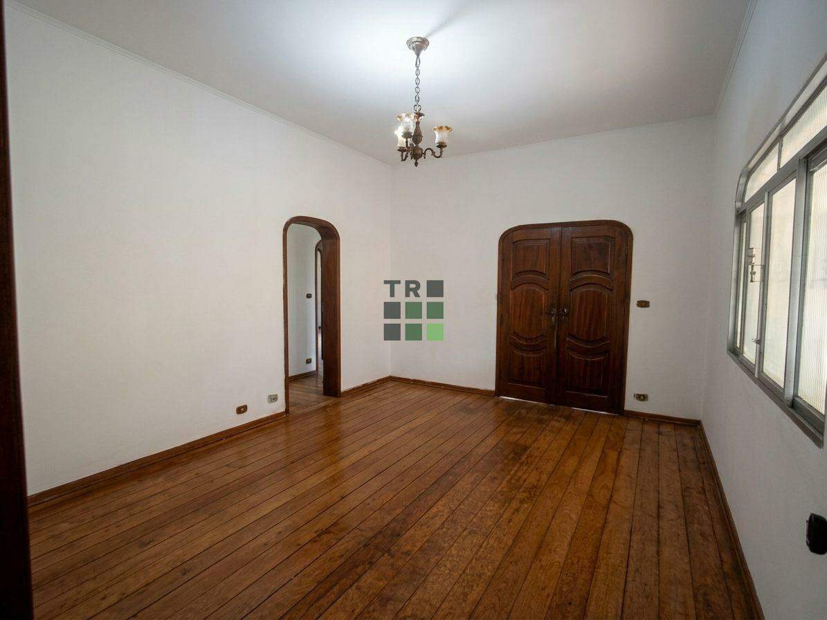 Casa 3 quartos 3 suítes para aluguel no Centro, em Três Lagoas: 