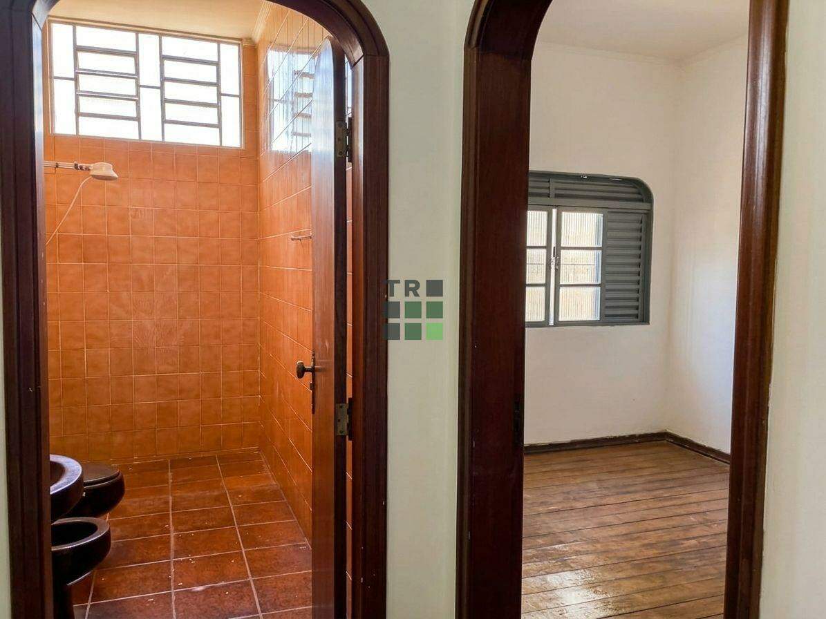 Casa 3 quartos 3 suítes para aluguel no Centro, em Três Lagoas: 