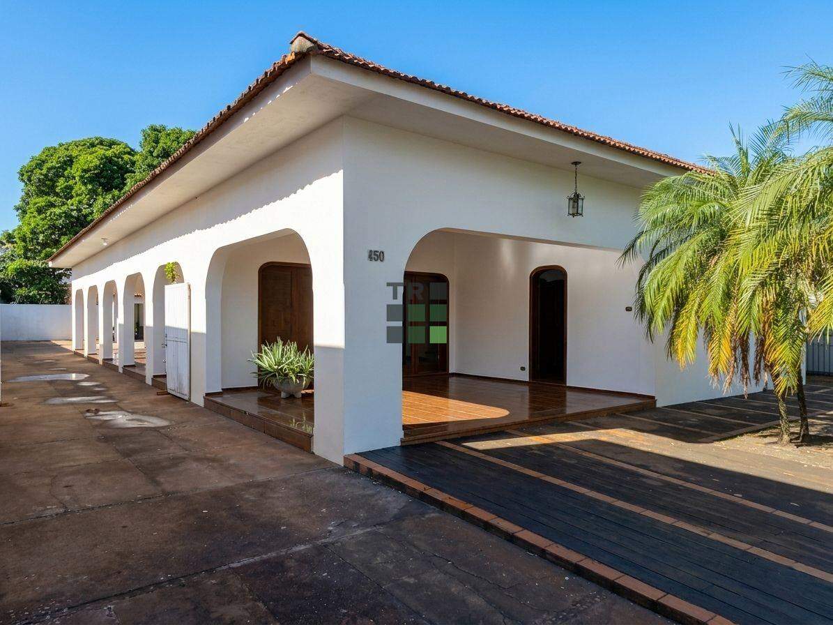 Casa 3 quartos 3 suítes para aluguel no Centro, em Três Lagoas: 