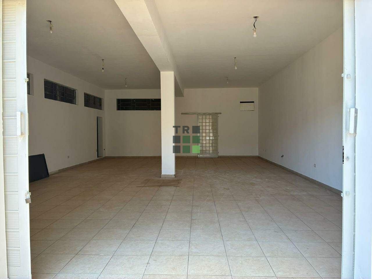 Ponto/Salão Comercial para aluguel no Vila Haro, em Três Lagoas: 