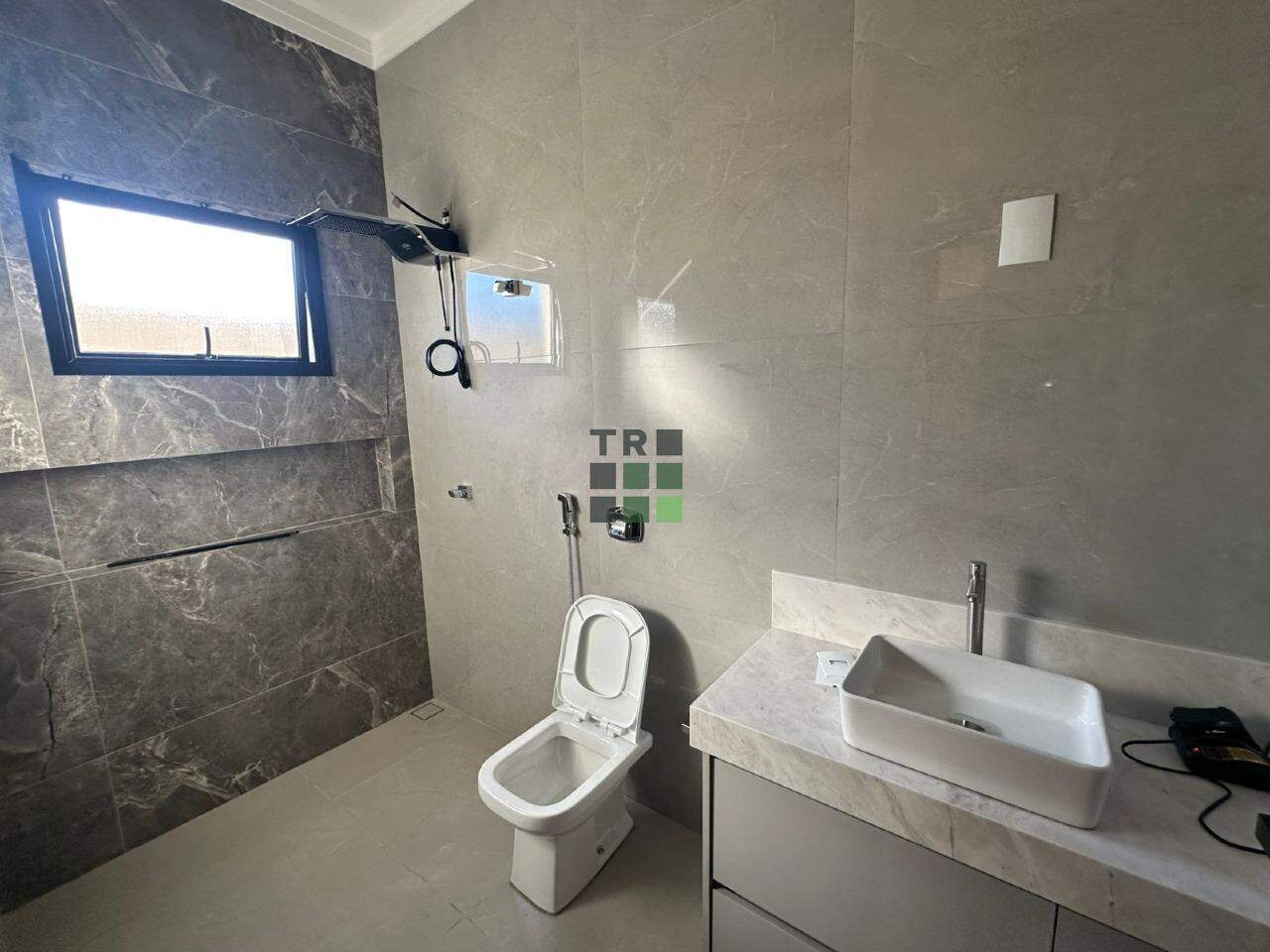 Casa em condomínio 3 quartos 1 suíte à venda no Residencial Costa Leste, em Três Lagoas: 
