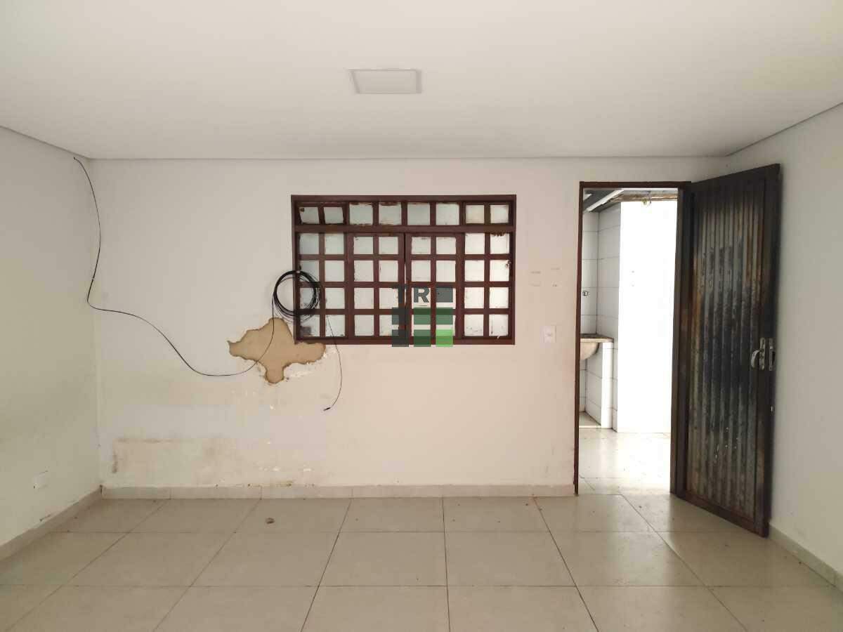 Ponto/Salão Comercial para aluguel no Vila Haro, em Três Lagoas: 