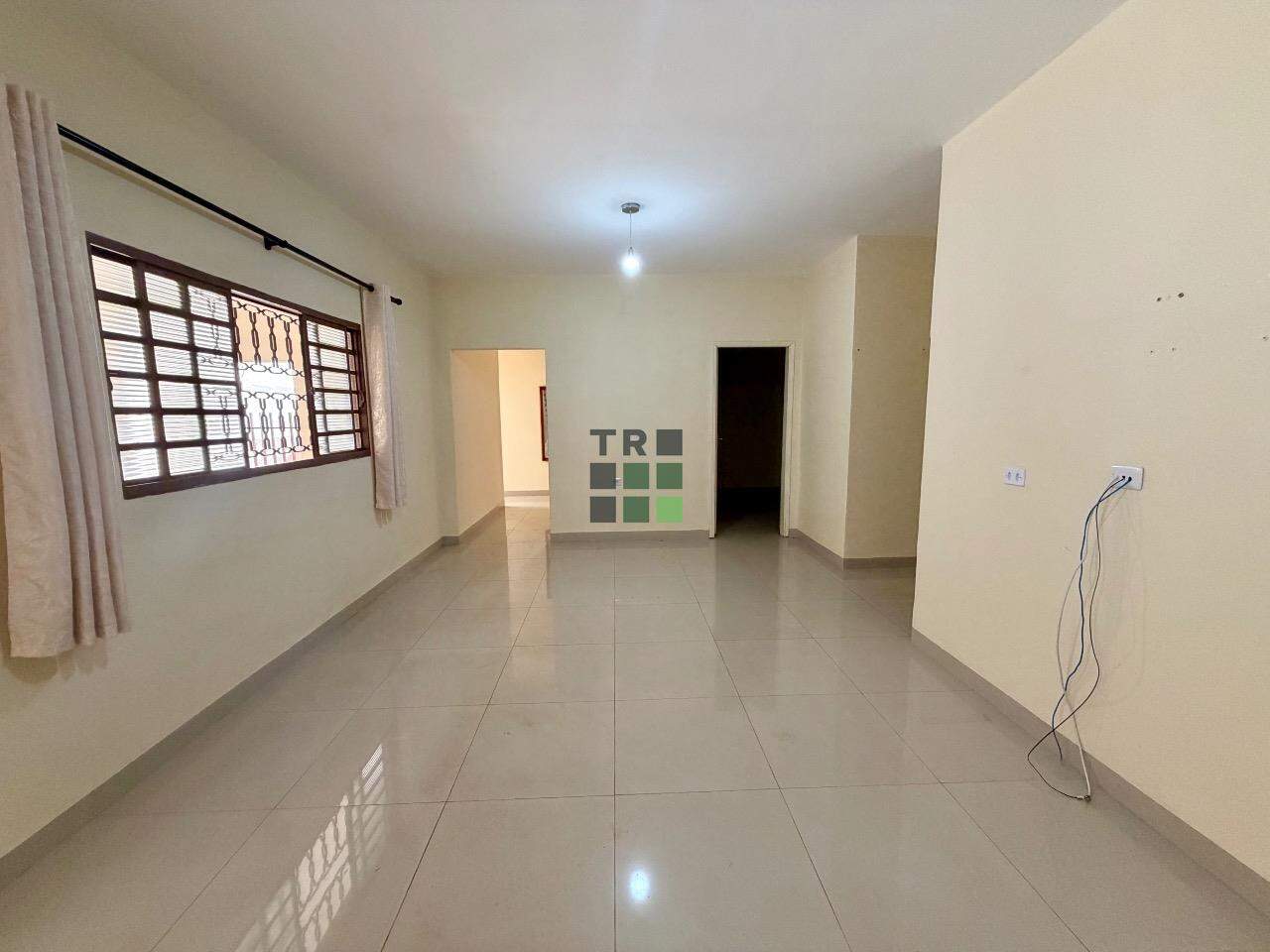 Casa 4 quartos 1 suíte para aluguel no Lapa, em Três Lagoas: 