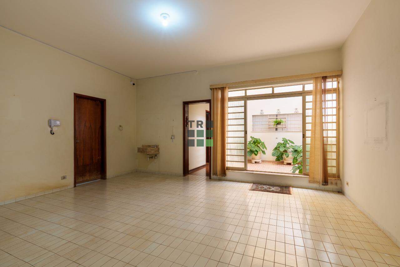 Ponto/Salão Comercial 3 quartos 1 suíte à venda no Centro, em Três Lagoas: 