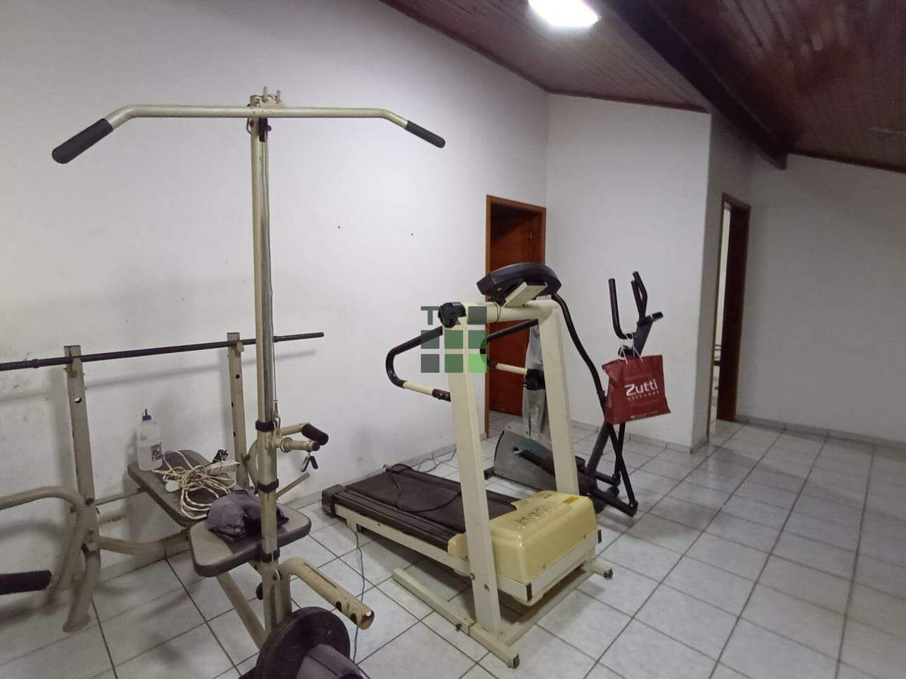 Casa 5 quartos 4 suítes para aluguel no Jardim Alvorada, em Três Lagoas: 