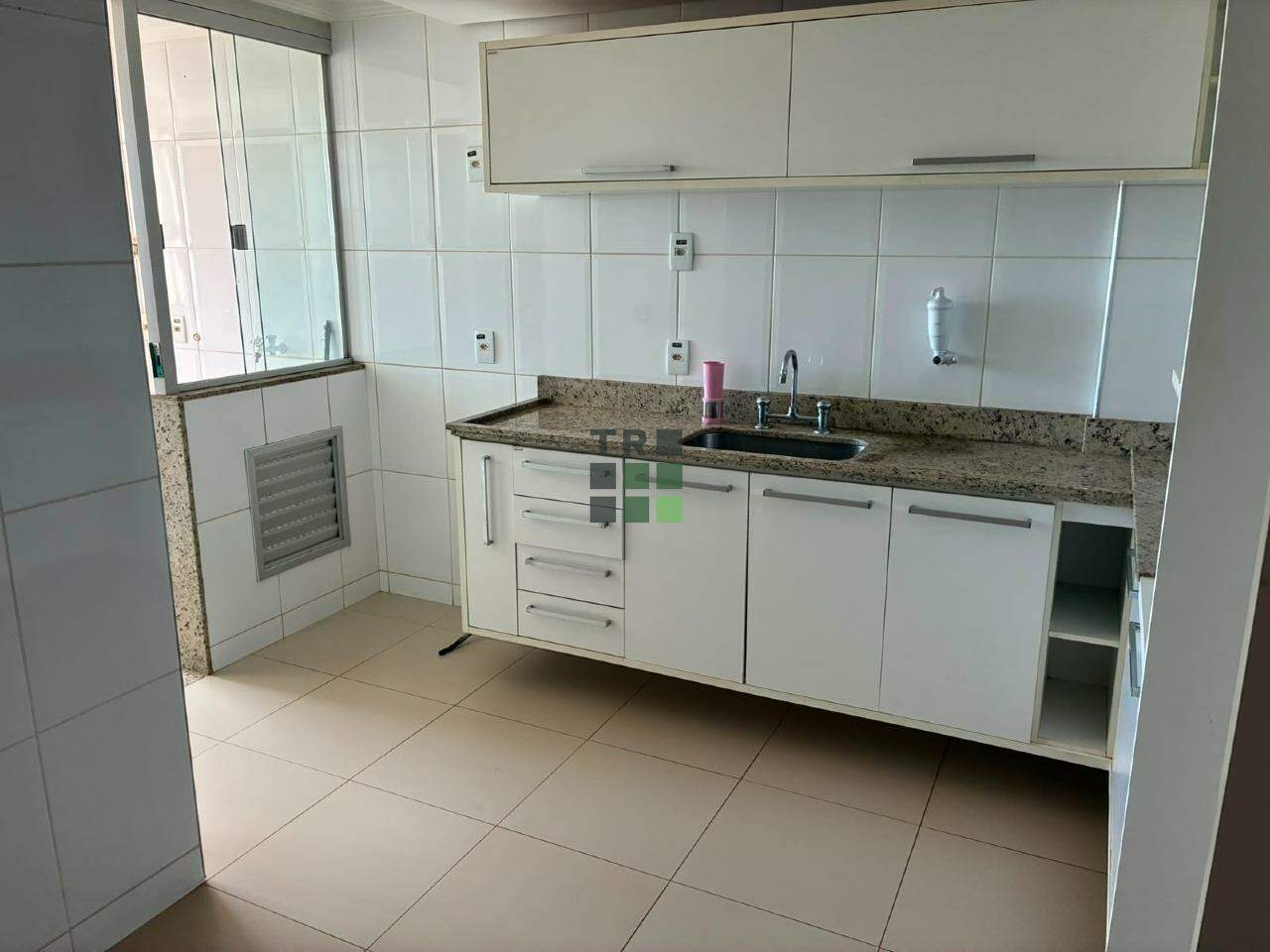 Apartamento 3 quartos 1 suíte para aluguel Edifício Ramez Tebet no Interlagos, em Três Lagoas: 