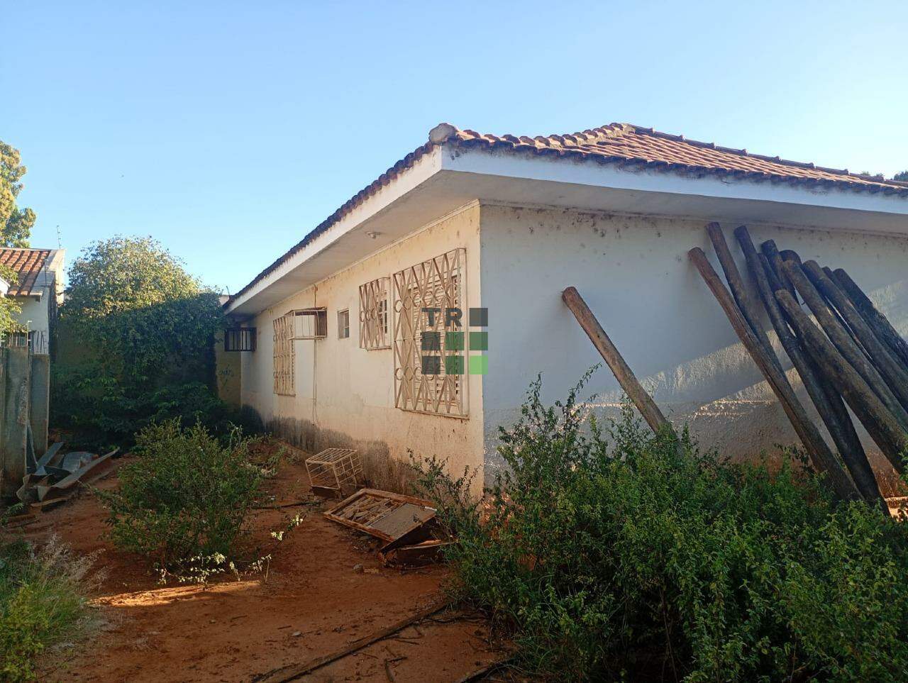 Casa 4 quartos para aluguel no Centro, em Três Lagoas: 