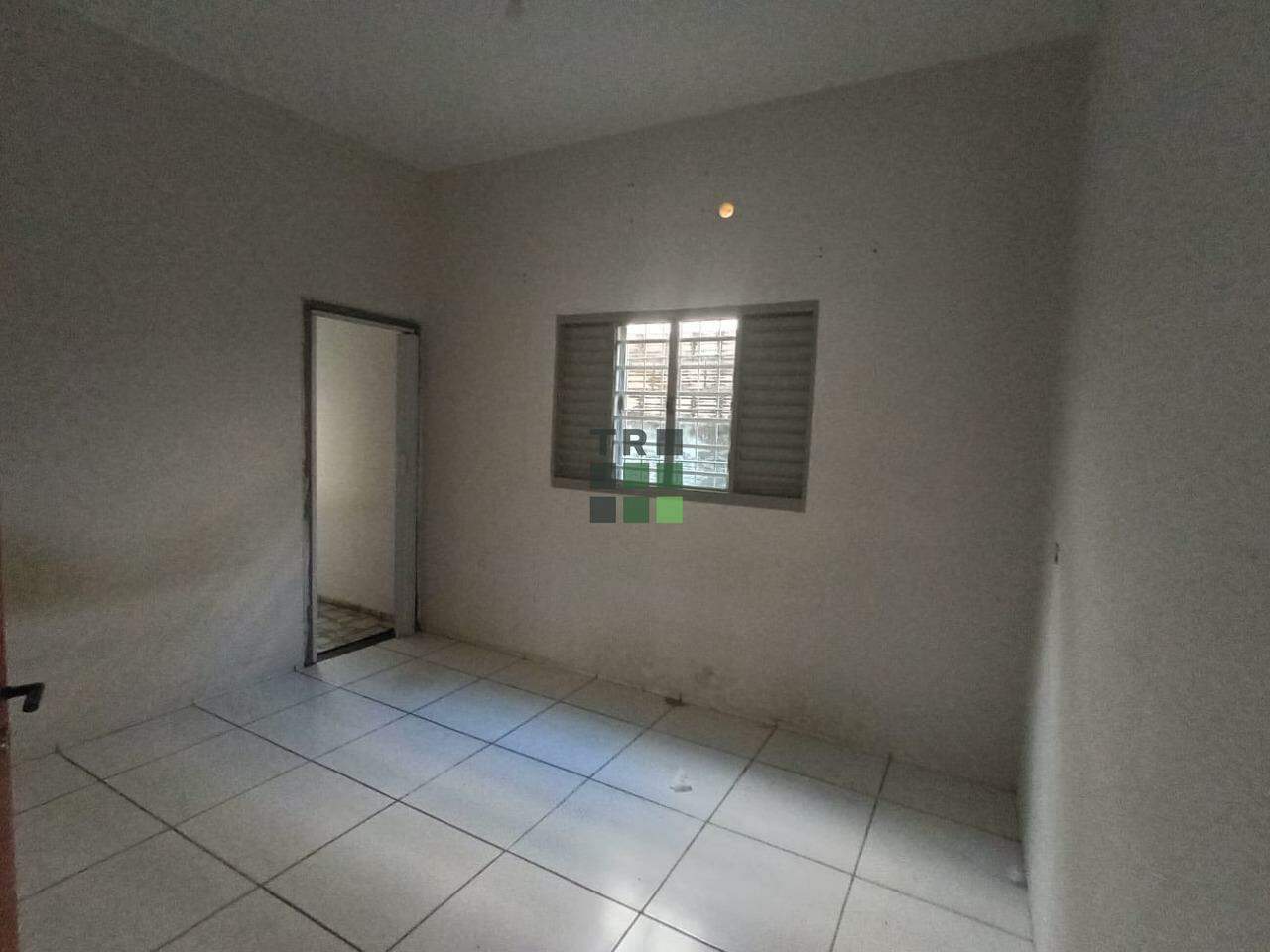 Casa 4 quartos para aluguel no Centro, em Três Lagoas: 