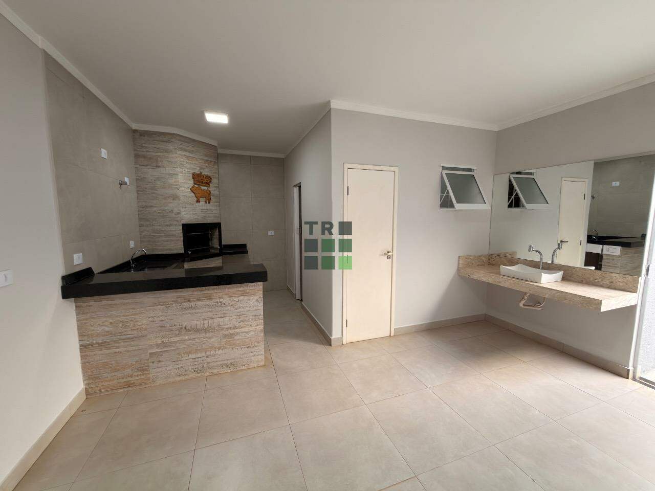 Casa 2 quartos 1 suíte para aluguel no Jardim Angélica, em Três Lagoas: 