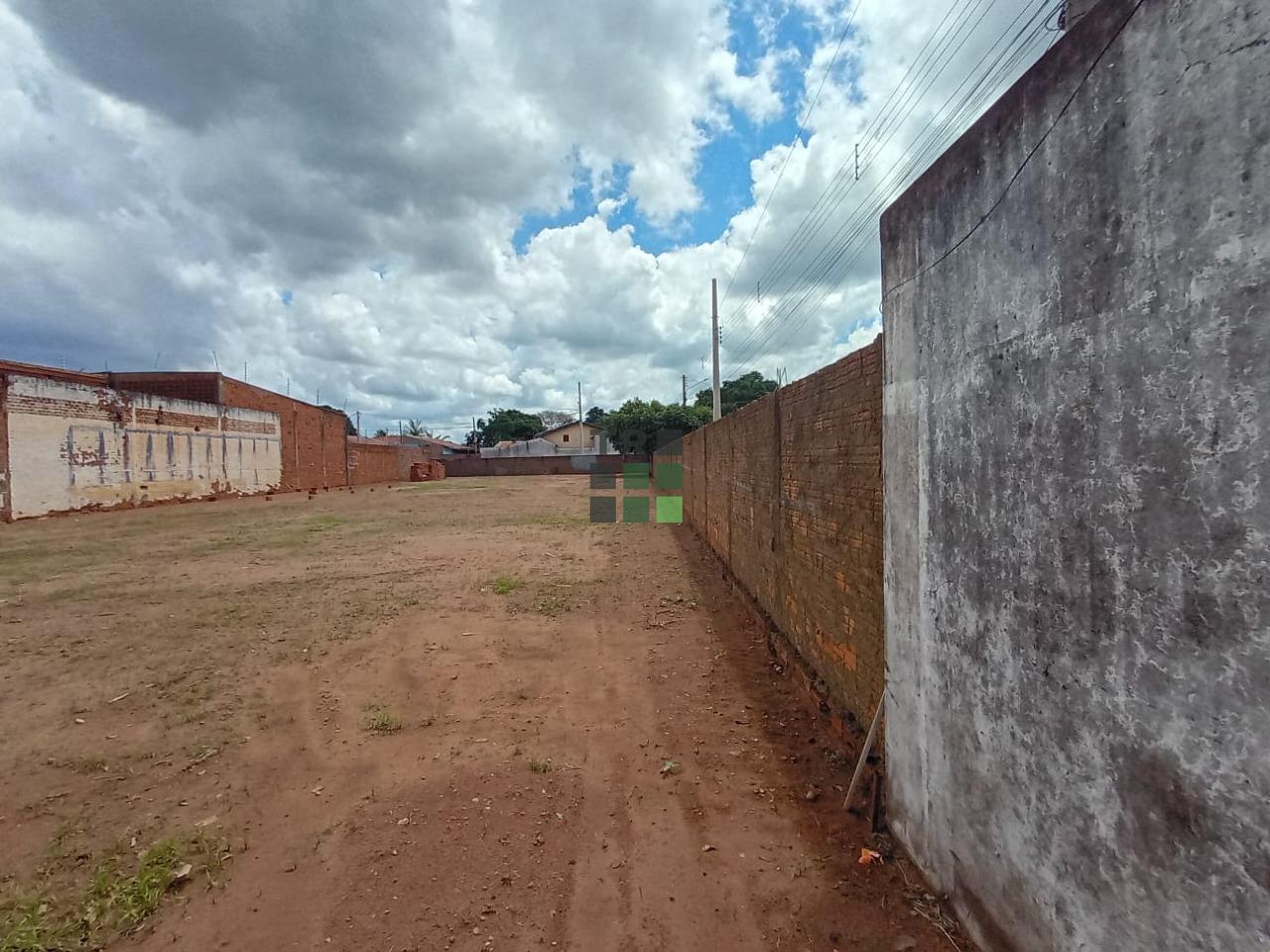 Terreno à venda no Vila Haro, em Três Lagoas: 