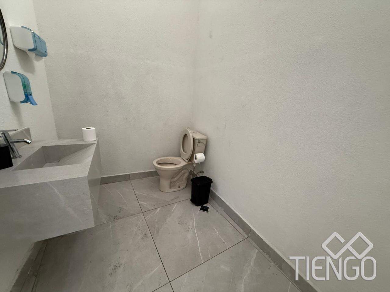 Salão para aluguel no Jardim Maria Bruschi Modeneis: 