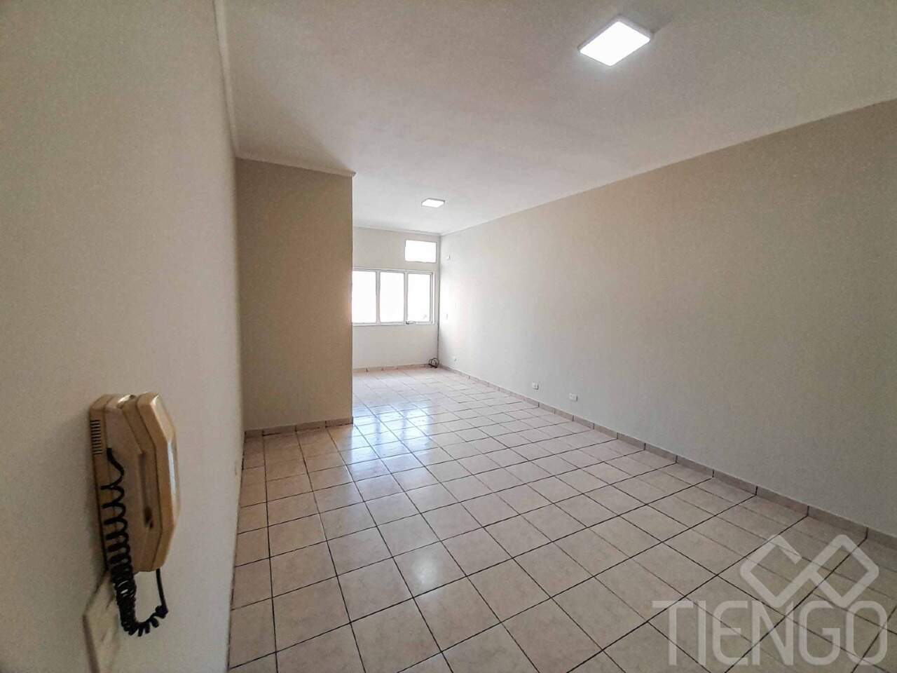 Sala para aluguel no Centro: 