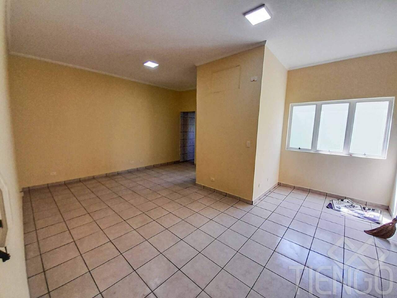 Sala para aluguel no Centro: 