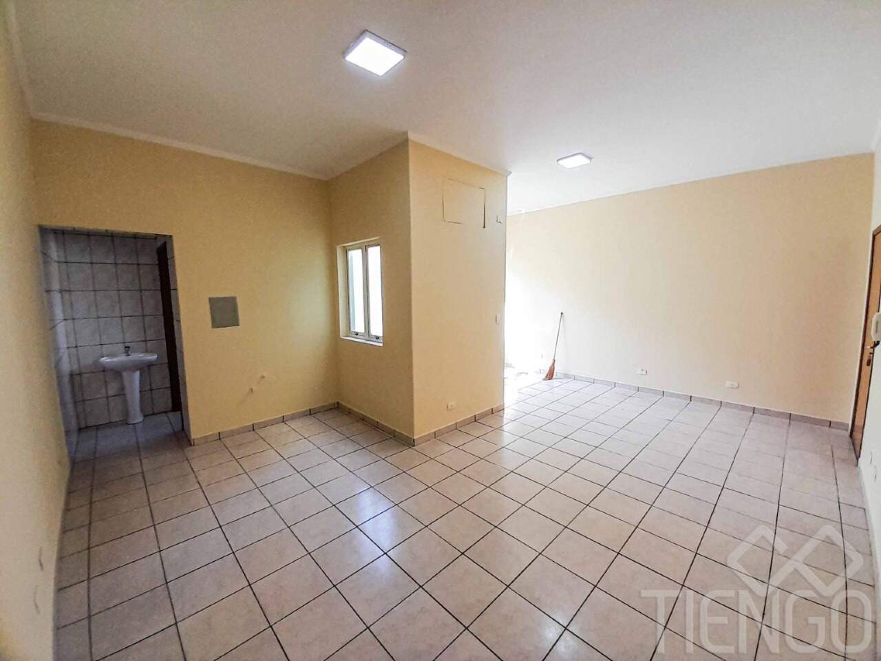 Sala para aluguel no Centro: 