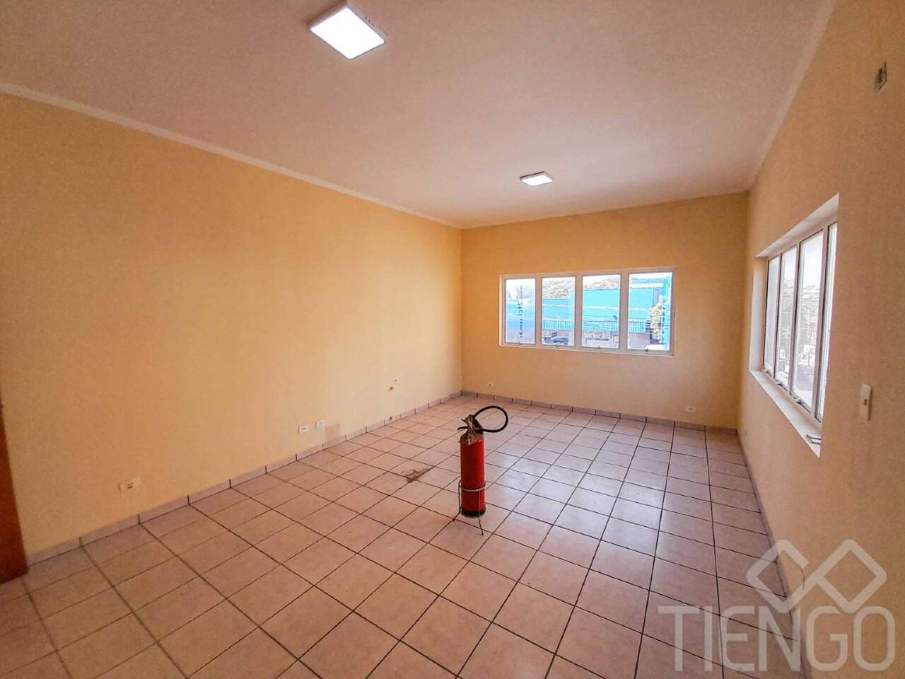 Sala para aluguel no Centro: 