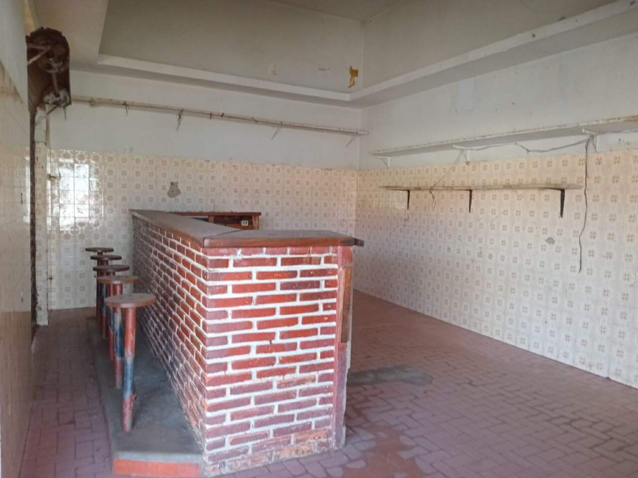 Salão para aluguel no Jardim Ouro Verde: 