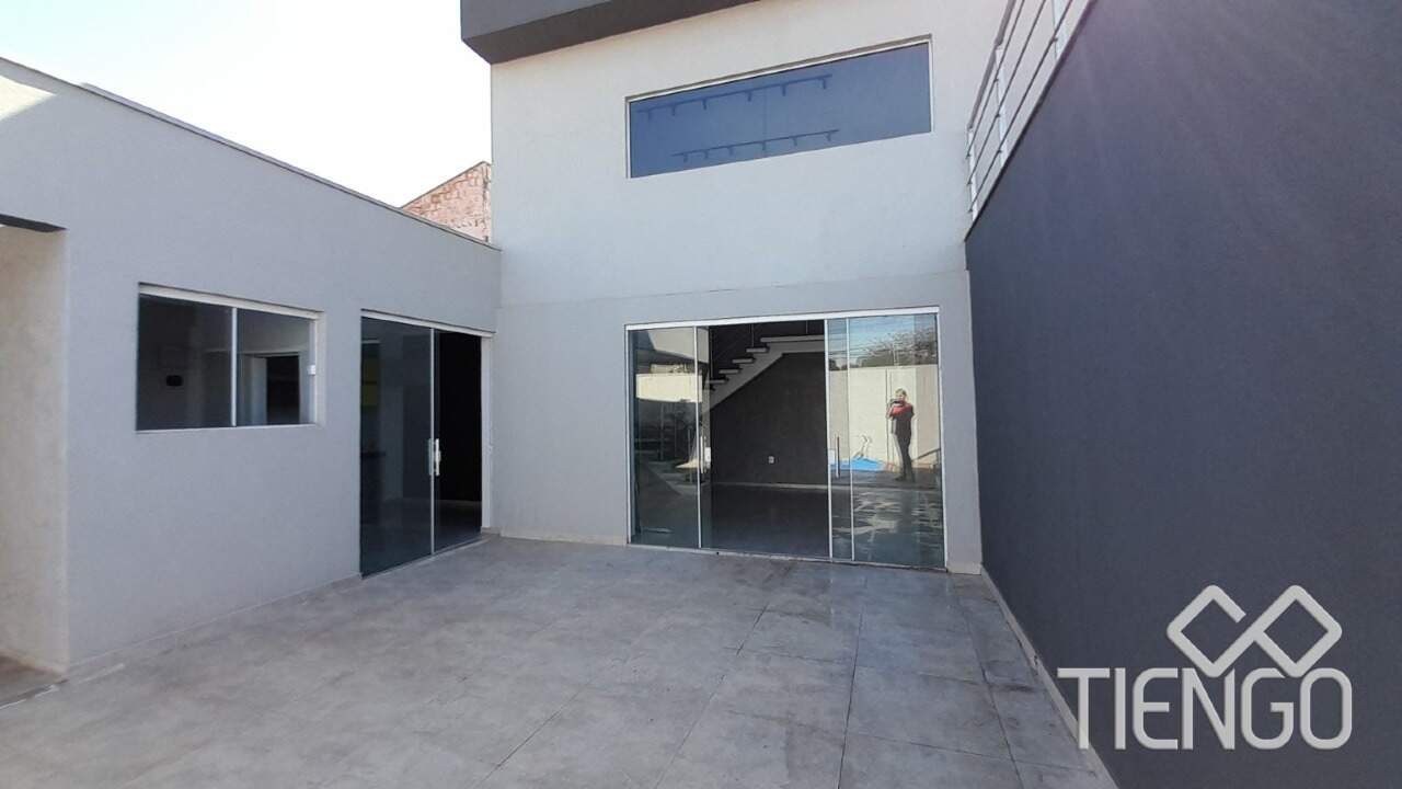 Casa para aluguel no Jardim das Palmeiras: 