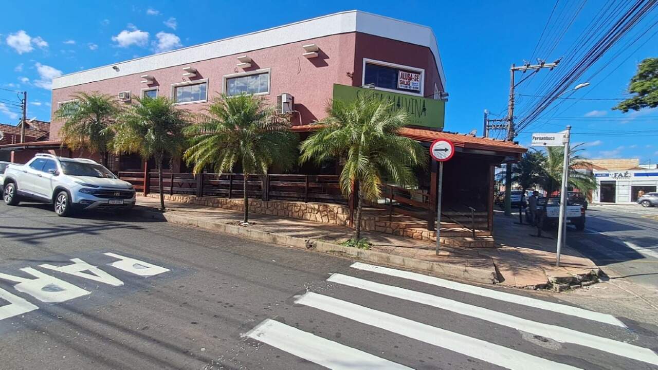 Salão para aluguel no Vila Santa Rosália: 