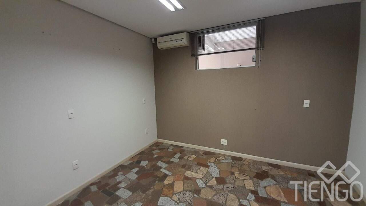 Sala para aluguel no Vila Santa Lúcia: 