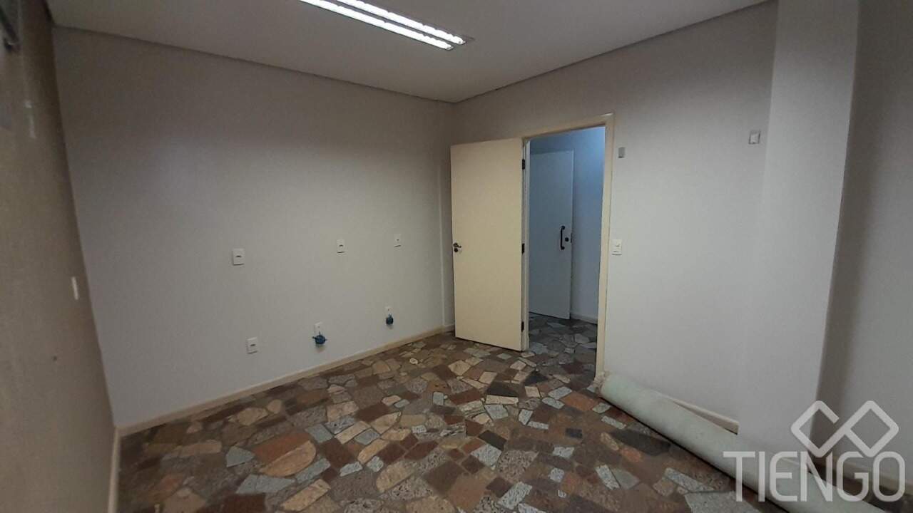 Sala para aluguel no Vila Santa Lúcia: 