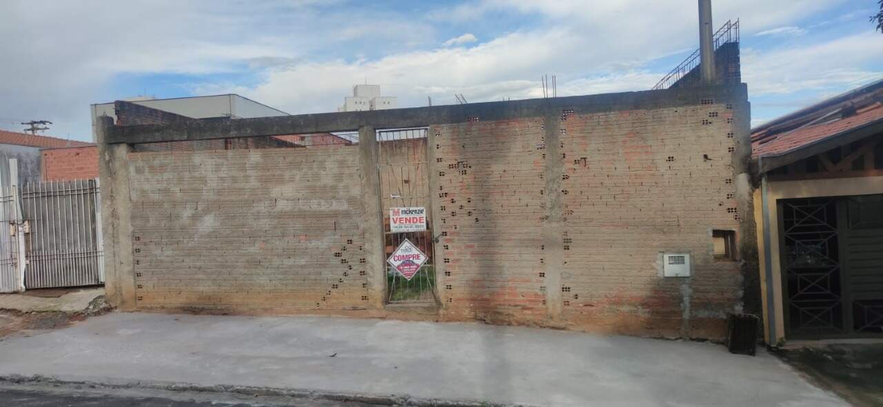 Lote à venda no Vila Claudia: 