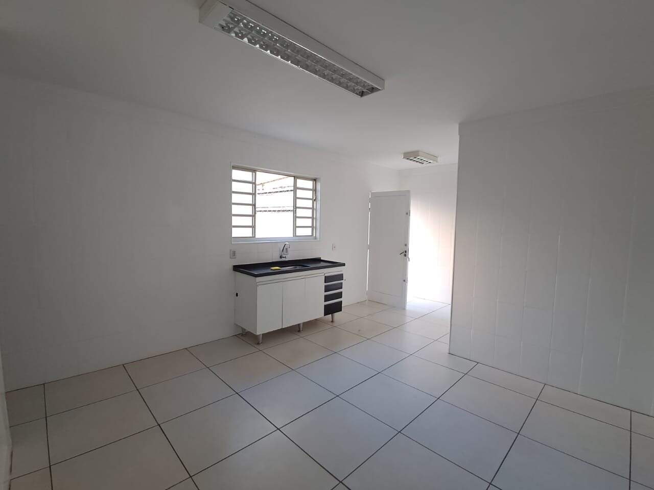 Sala para aluguel no Centro: 