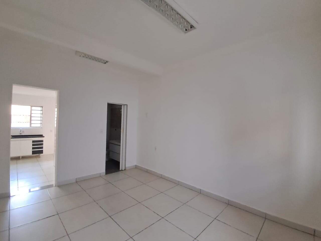 Sala para aluguel no Centro: 