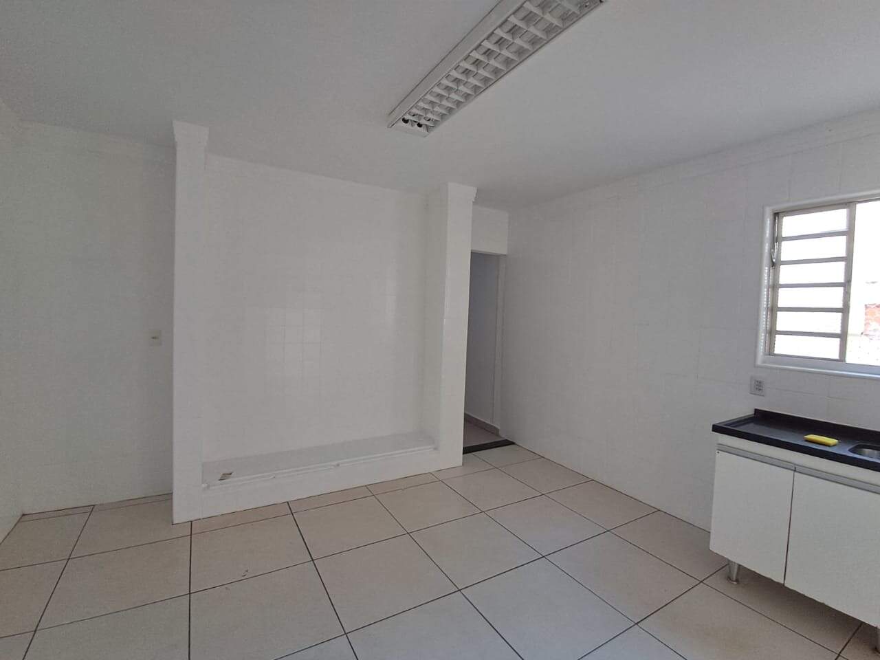 Sala para aluguel no Centro: 