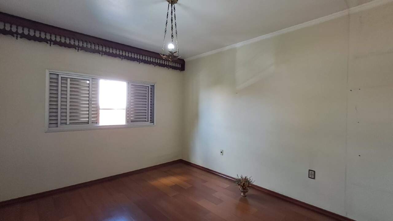 Casa à venda no Centro: 