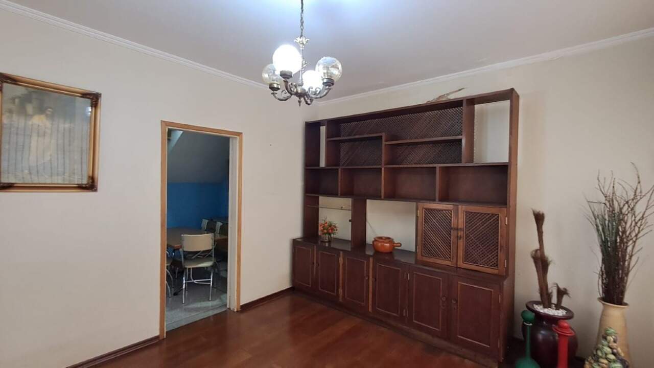 Casa à venda no Centro: 