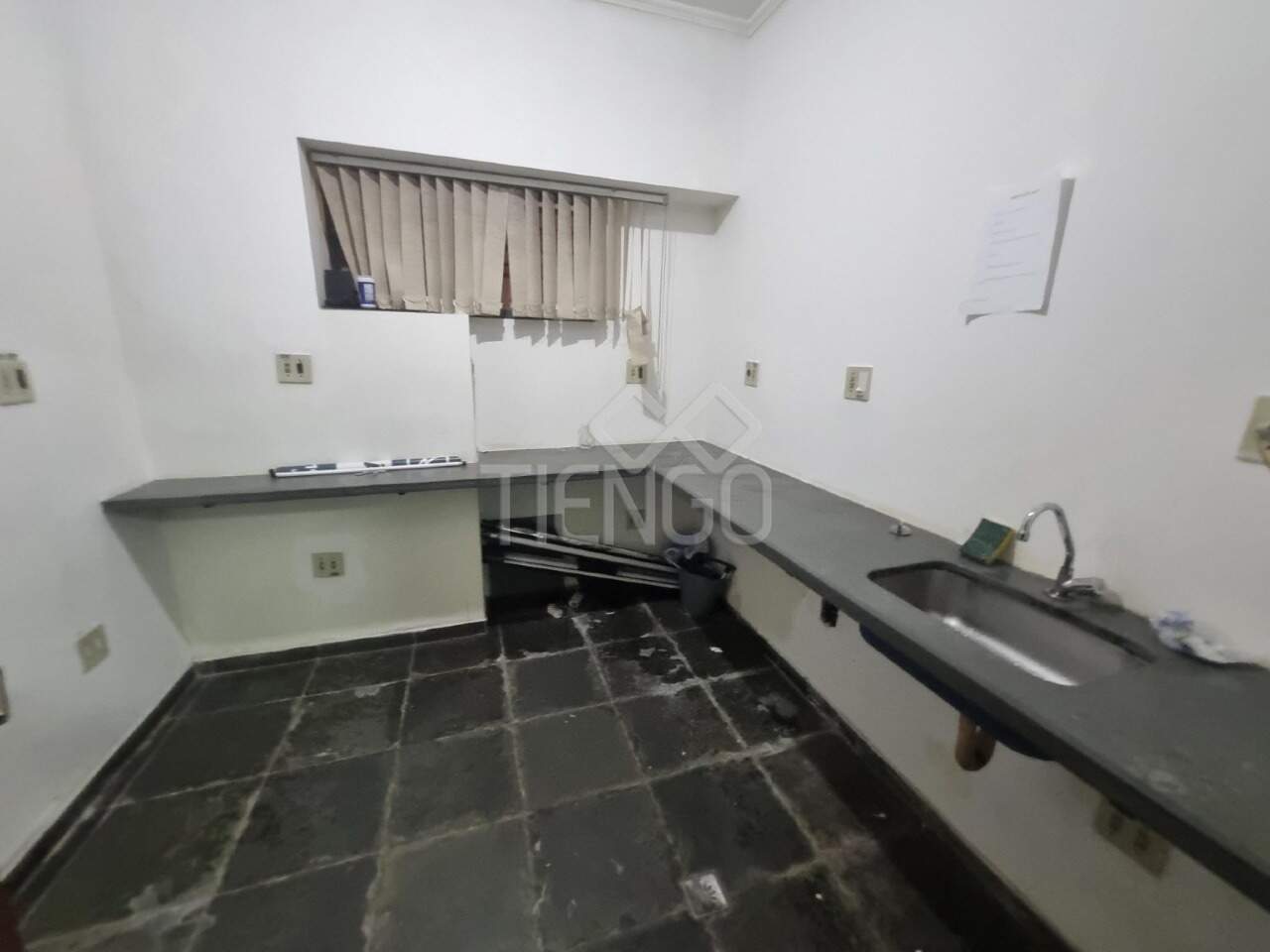 Sala para aluguel no Centro: 