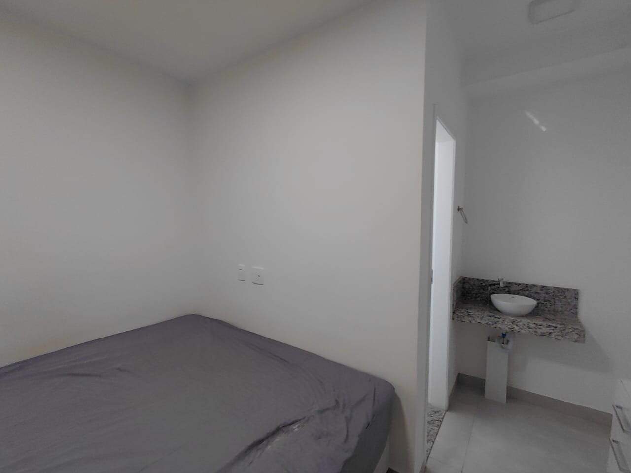 Apartamento para aluguel no Vale das Esmeraldas: 