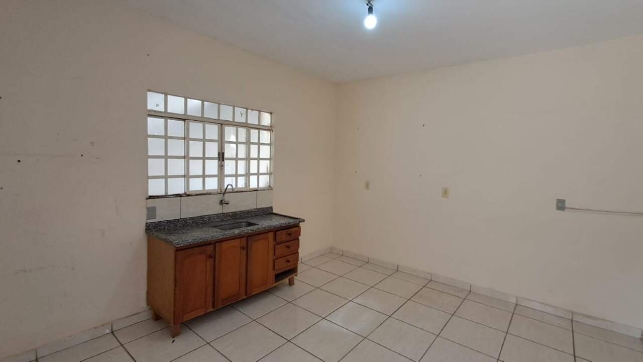 Casa para aluguel no Parque Hippolyto: 