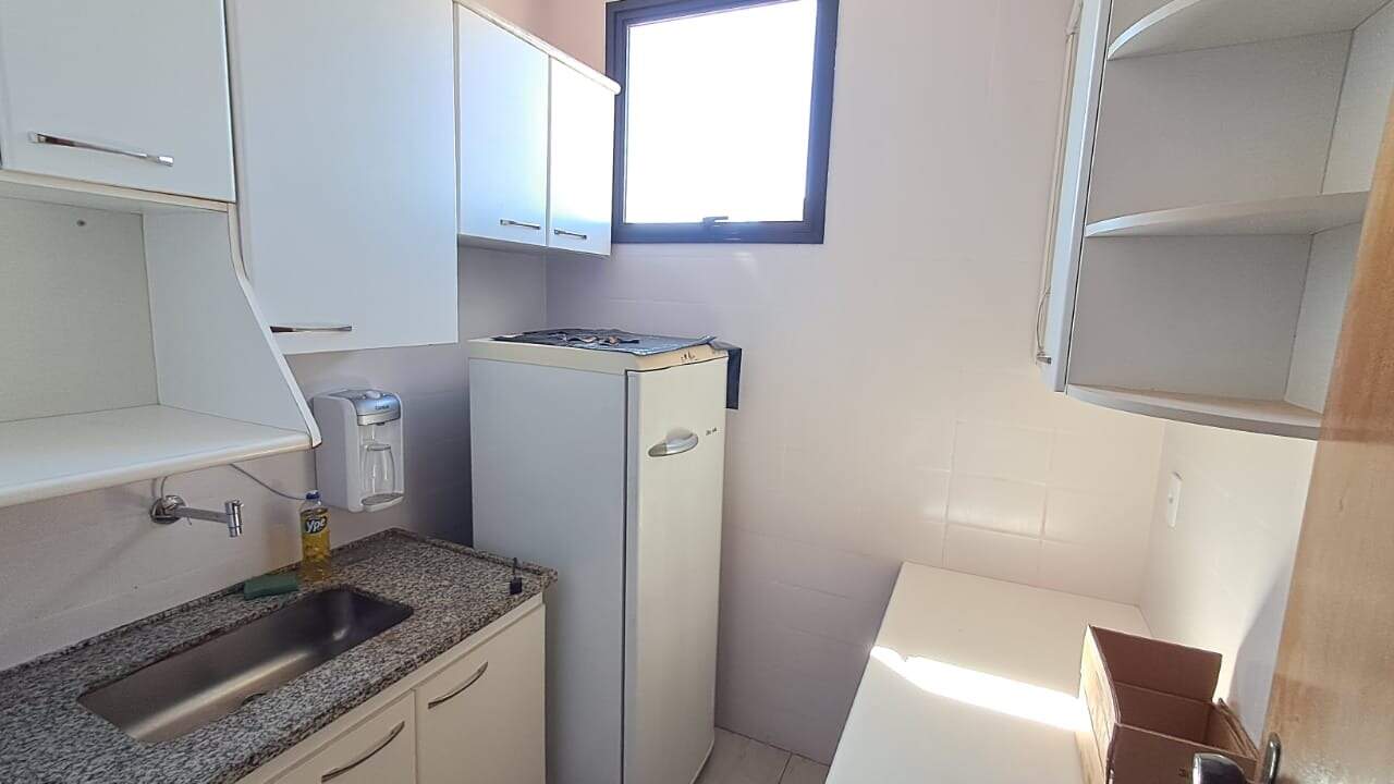 Sala para aluguel no Centro: 