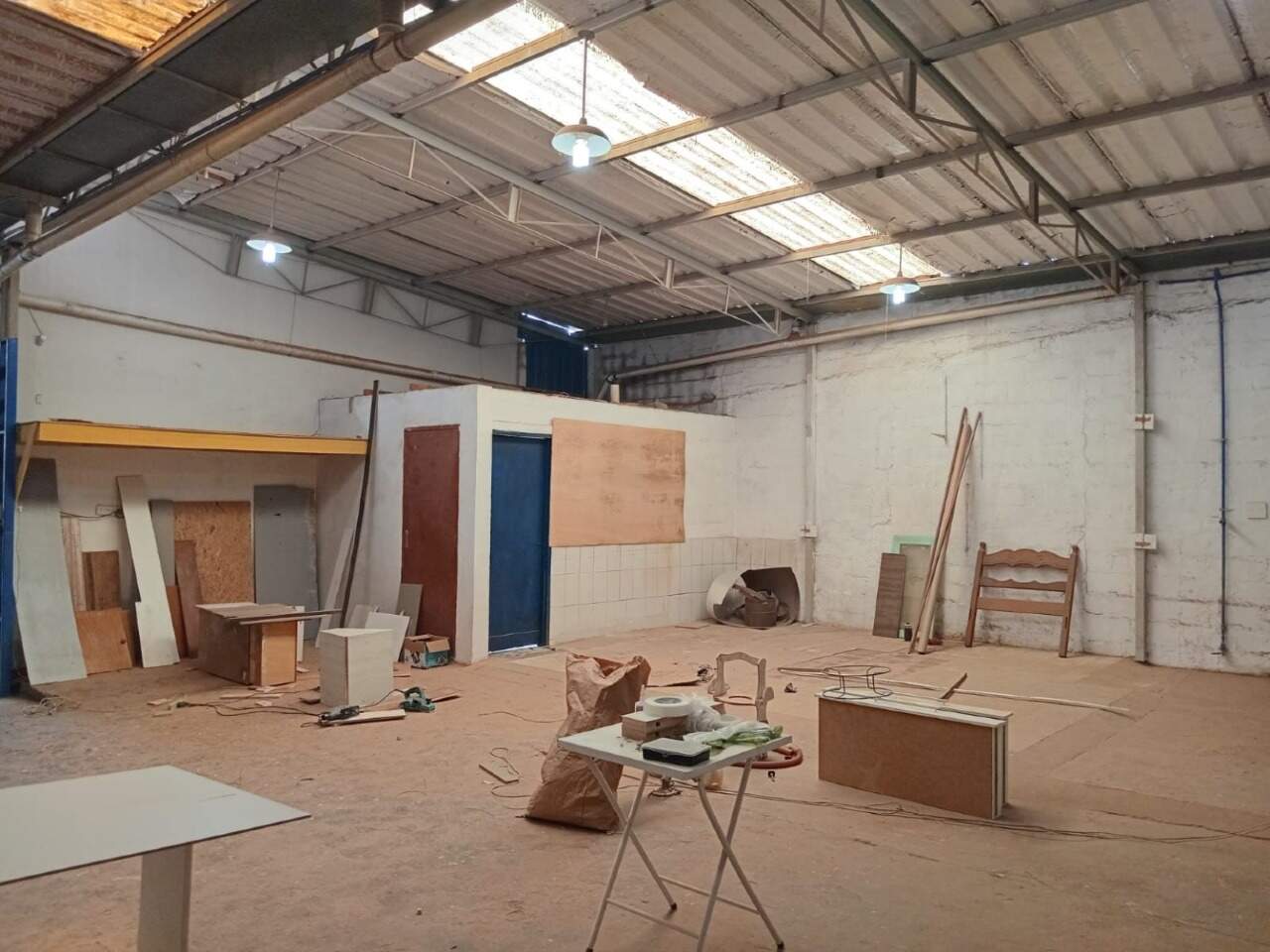 Salão para aluguel no Jardim Barão de Souza Queiroz: 