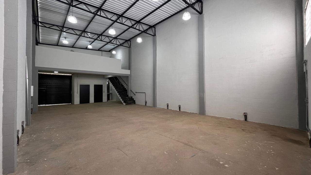 Salão para aluguel no Residencial Colinas do Engenho II: 