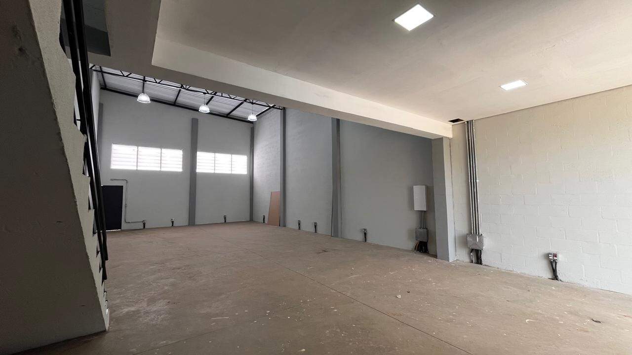 Salão para aluguel no Residencial Colinas do Engenho II: 