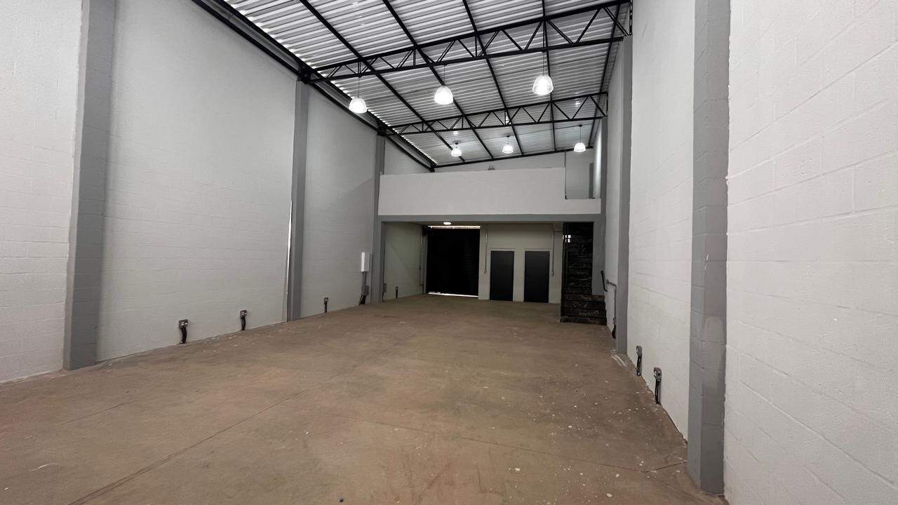 Salão para aluguel no Residencial Colinas do Engenho II: 