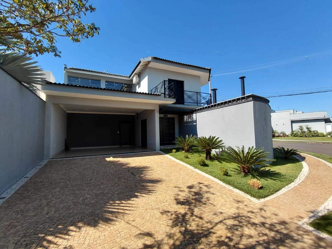 Casa para aluguel no Vale das Oliveiras: 