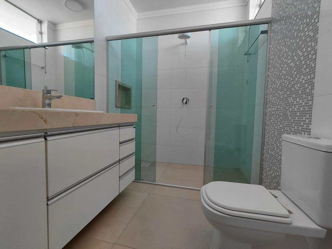 Casa para aluguel no Vale das Oliveiras: 