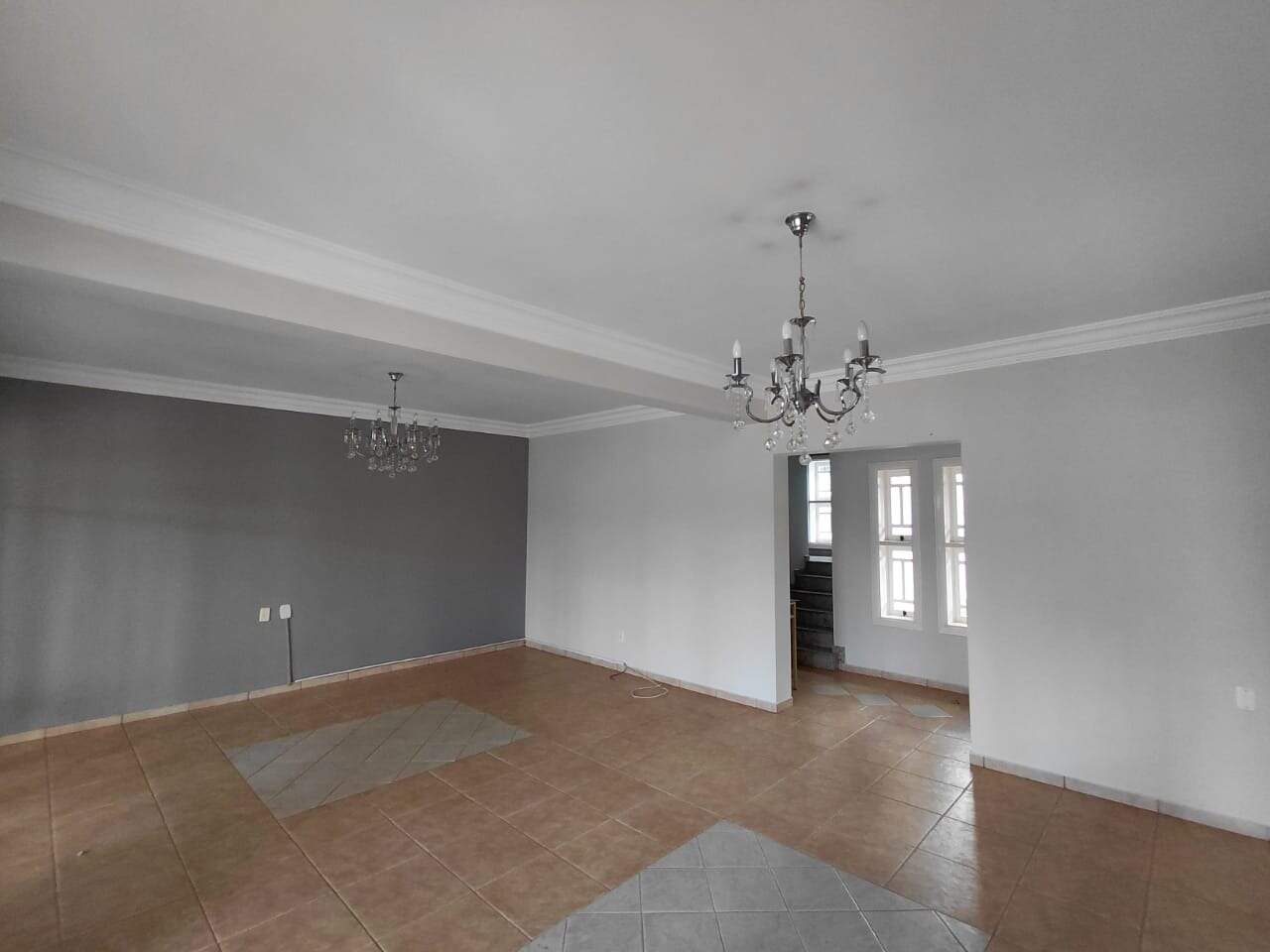 Casa para aluguel no Portal das Rosas: 