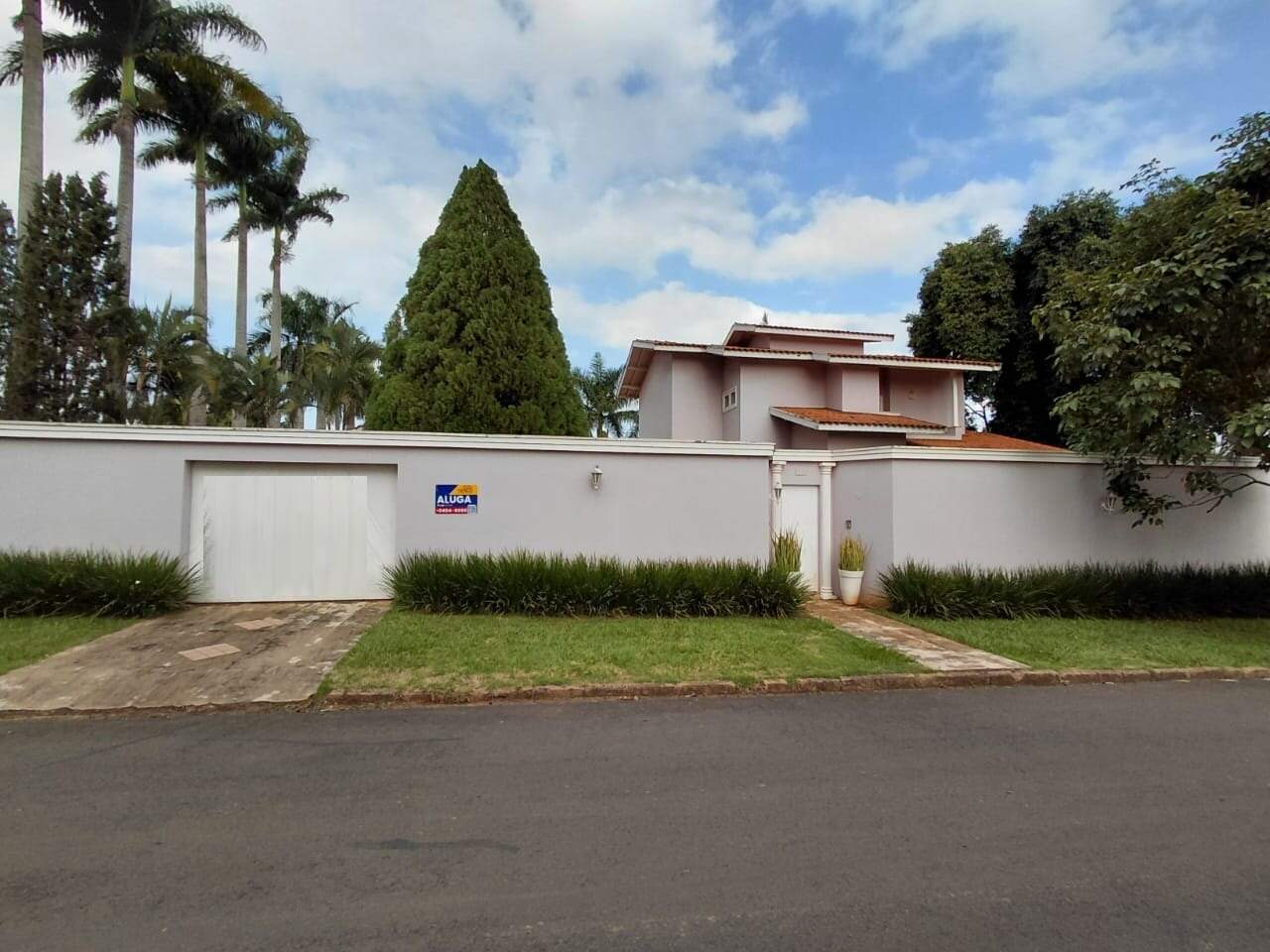 Casa para aluguel no Portal das Rosas: 