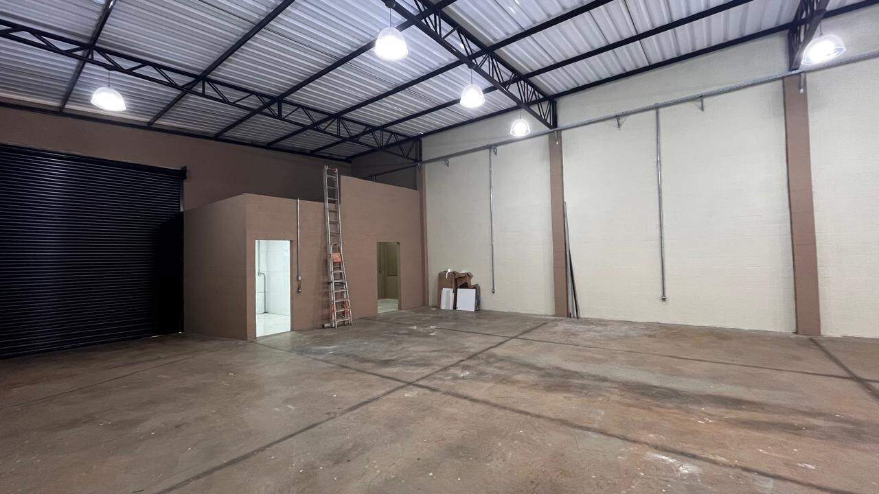 Salão para aluguel no Residencial Colinas do Engenho I: 