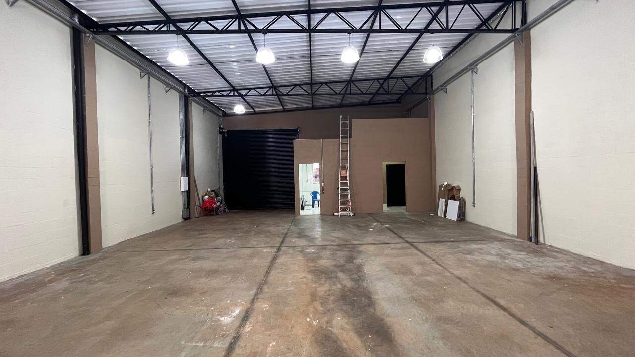 Salão para aluguel no Residencial Colinas do Engenho I: 