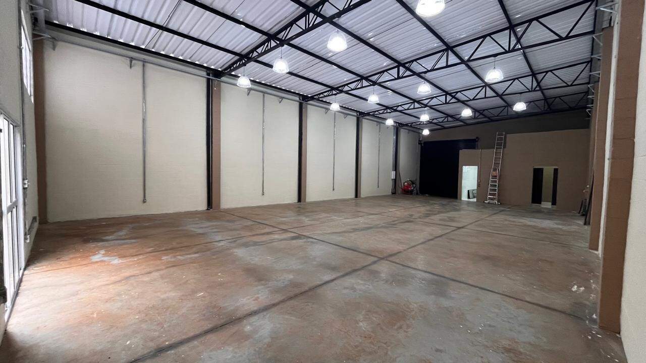 Salão para aluguel no Residencial Colinas do Engenho I: 