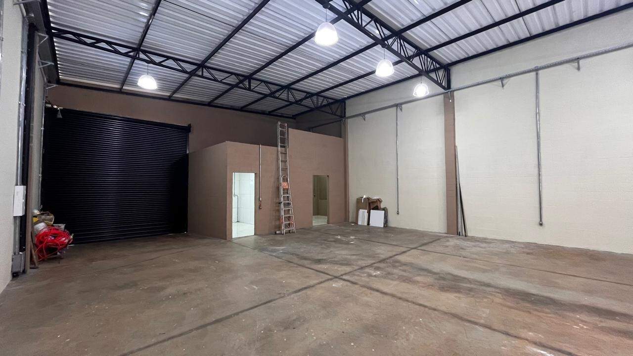 Salão para aluguel no Residencial Colinas do Engenho I: 