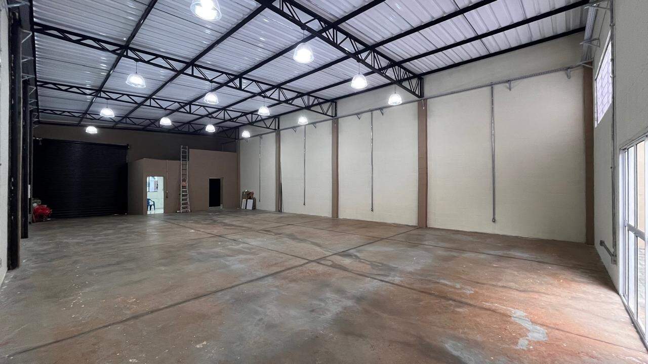 Salão para aluguel no Residencial Colinas do Engenho I: 